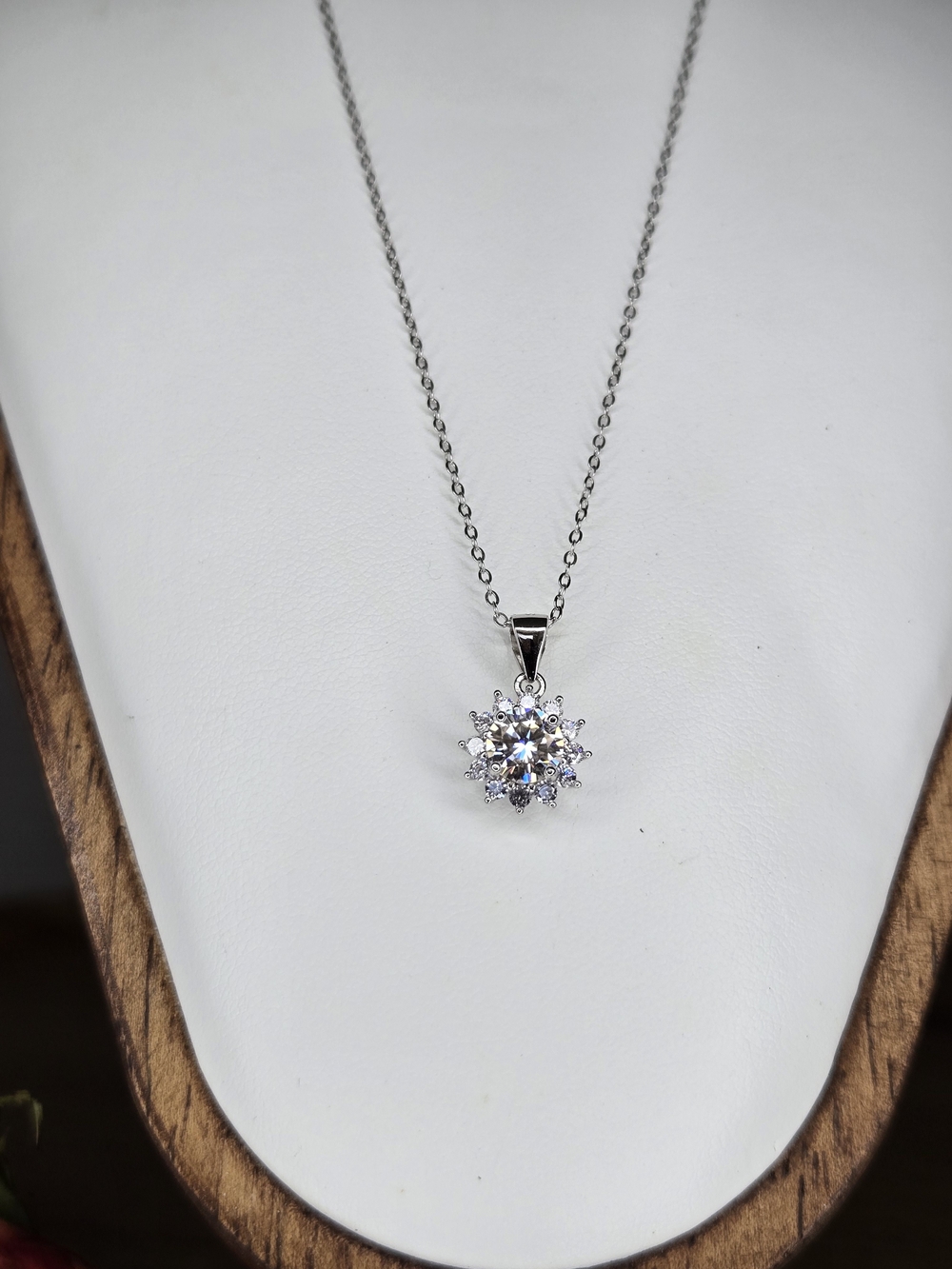NWOT Sunflower/Snowflake/Sunburst Moissanite Sterling Silver925 Pendant Necklace - Picture 3 of 8